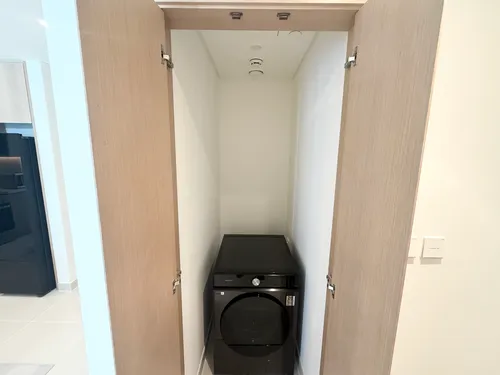 2 Bedrooms Apartment in Island Park 1