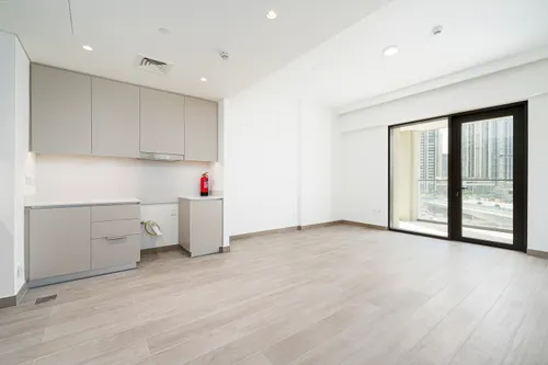 2 Bedrooms Apartment in Rosewater Building 2
