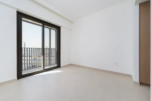 2 Bedrooms Apartment in Rosewater Building 2
