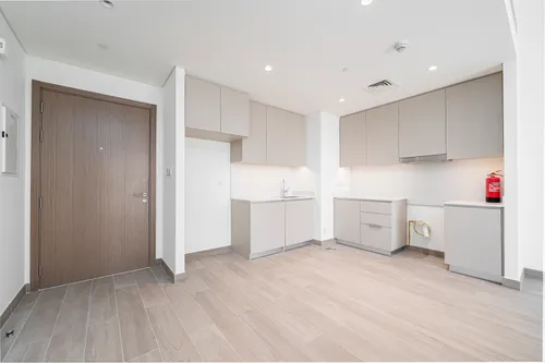 2 Bedrooms Apartment in Rosewater Building 2