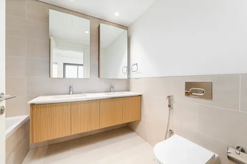 2 Bedrooms Apartment in Rosewater Building 2