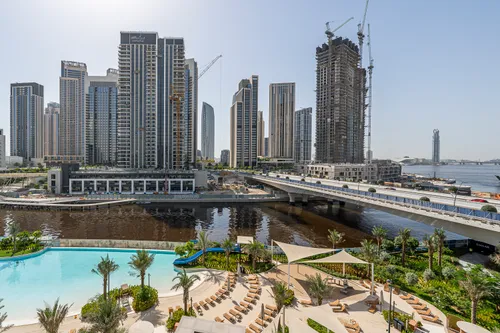 2 Bedrooms Apartment in Rosewater Building 2