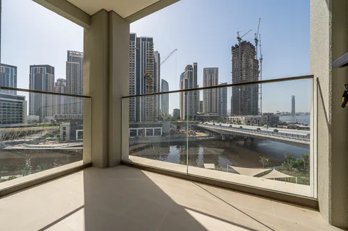 2 Bedrooms Apartment in Rosewater Building 2
