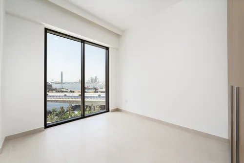 2 Bedrooms Apartment in Rosewater Building 2