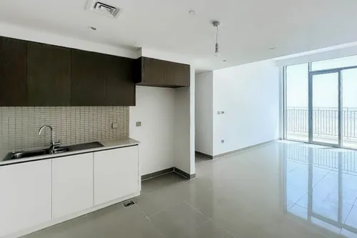 2 Bedrooms Apartment in 17 Icon Bay Building 1