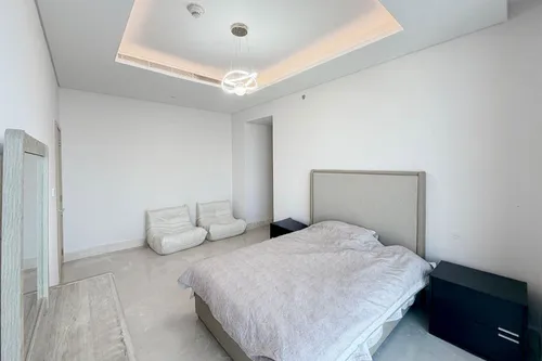 4 Bedrooms Apartment in Creek Rise Tower 2
