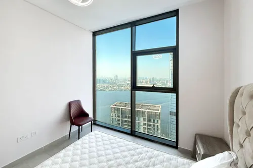 4 Bedrooms Apartment in Creek Rise Tower 2