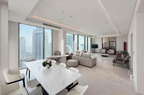 Upgraded Penthouse | Stunning water and park Views