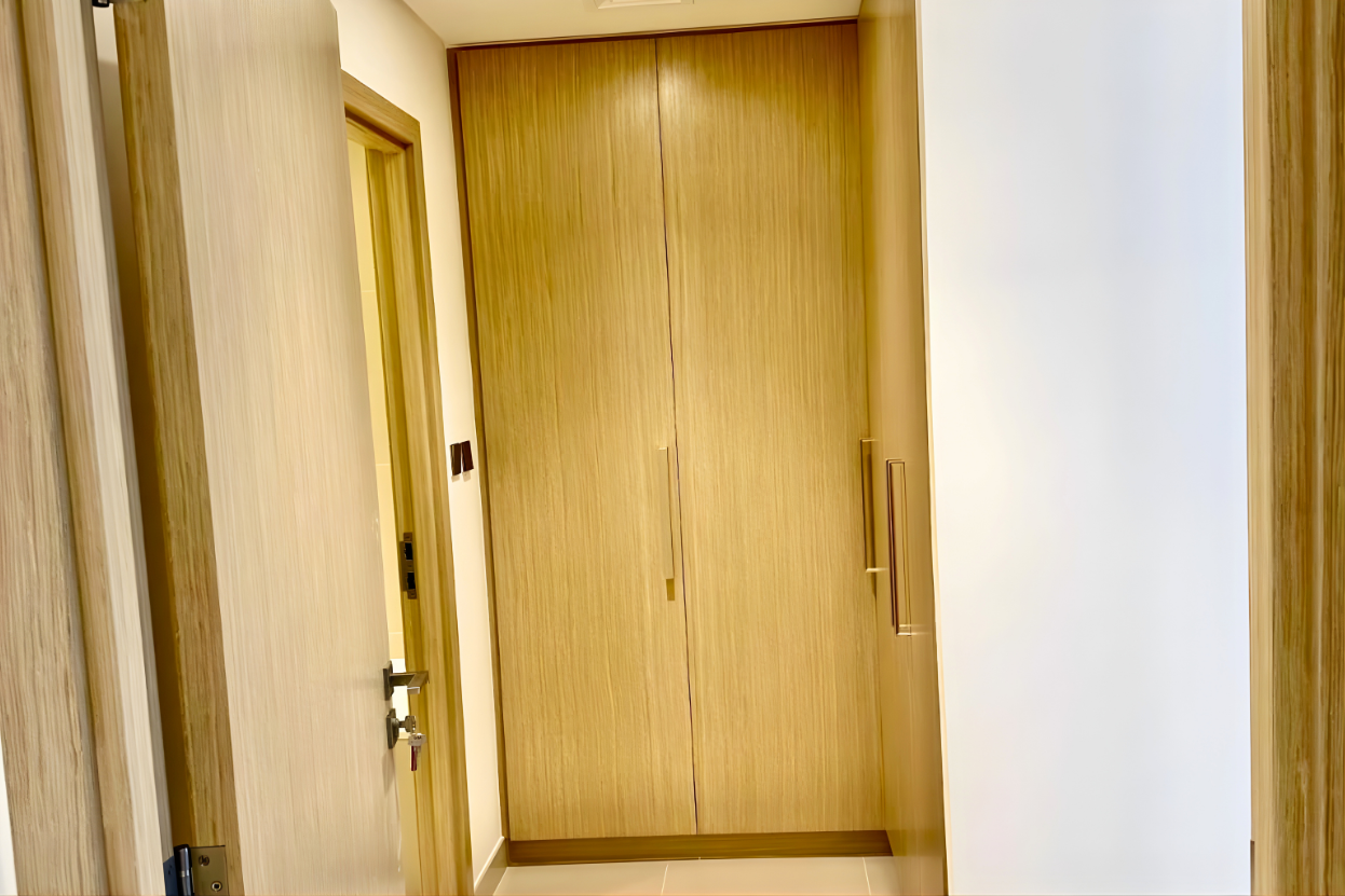 2 Bedrooms Apartment in 17 Icon Bay Building 1