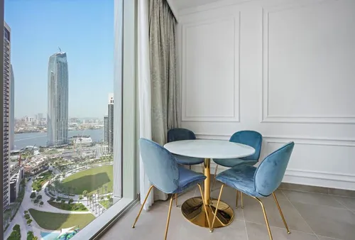 2 Bedrooms Apartment in Creek Gate Tower 2