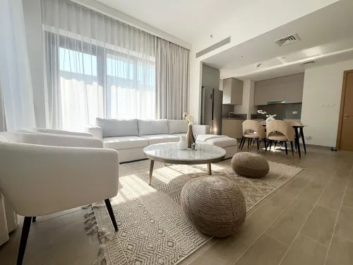 2 Bedrooms Apartment in Sunset Tower 1
