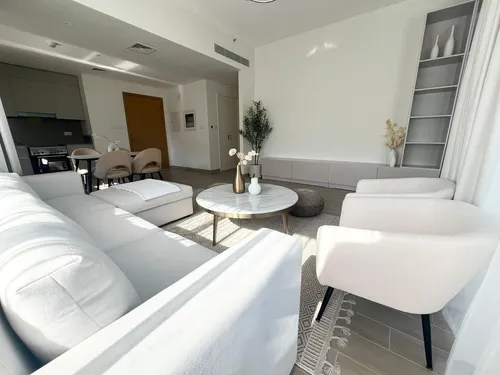 2 Bedrooms Apartment in Sunset Tower 1