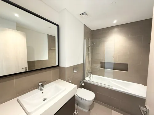 2 Bedrooms Apartment in Creekside 18 A