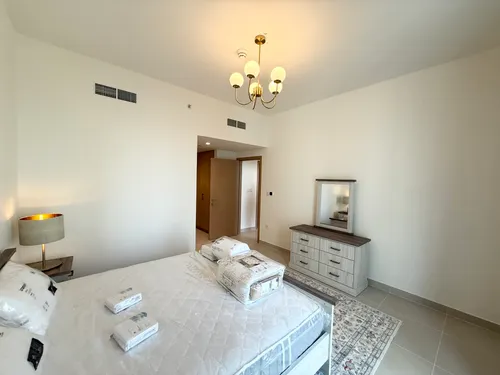 2 Bedrooms Apartment in Island Park 1