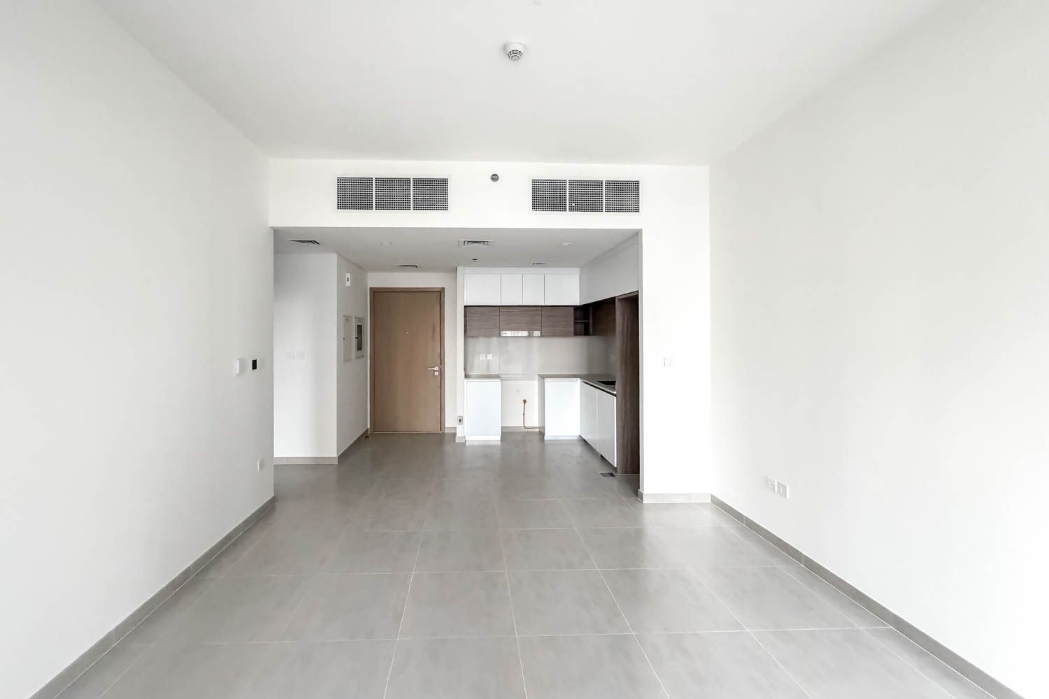 1 Bedroom Apartment in Creek Edge Tower 2