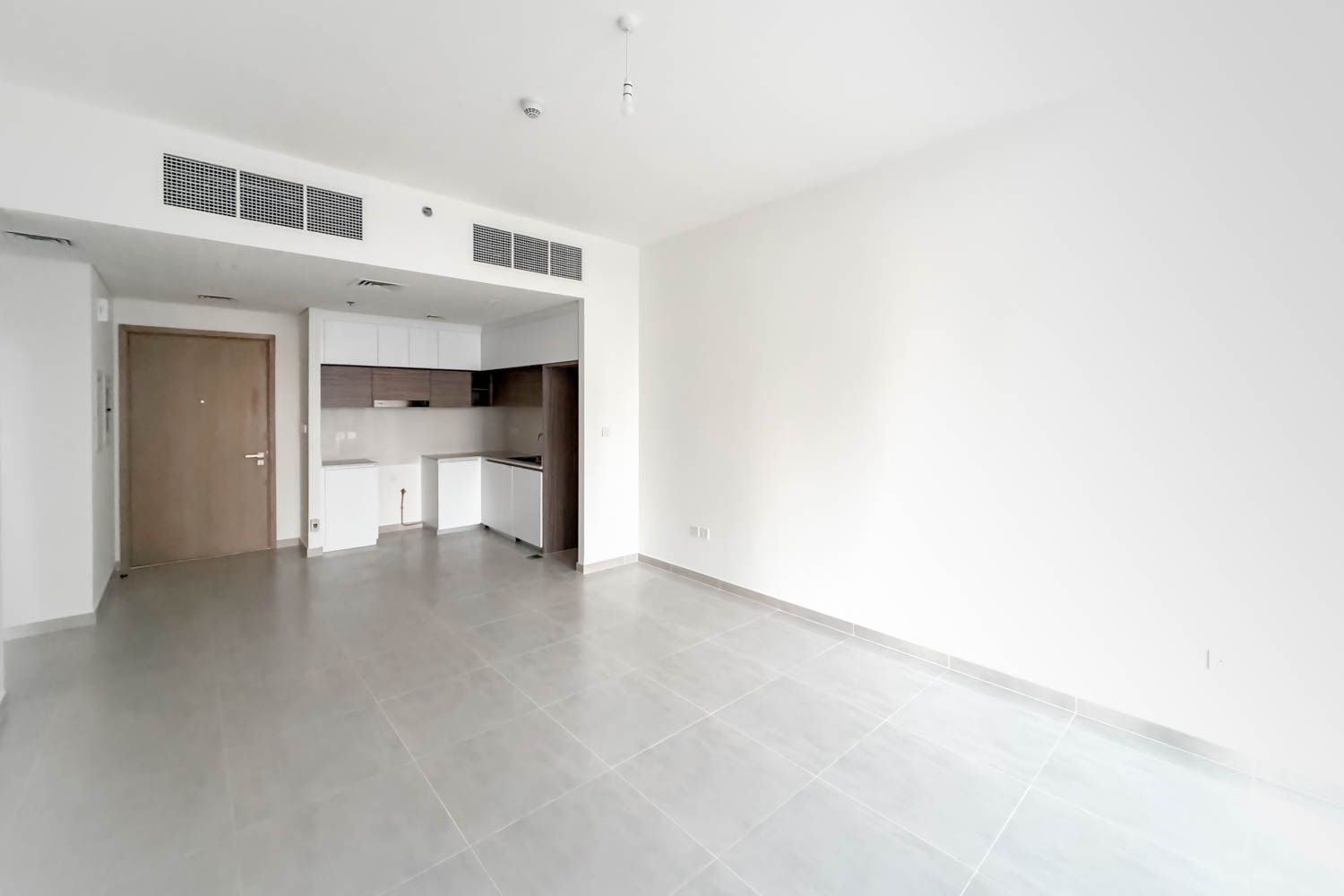 1 Bedroom Apartment in Creek Edge Tower 2