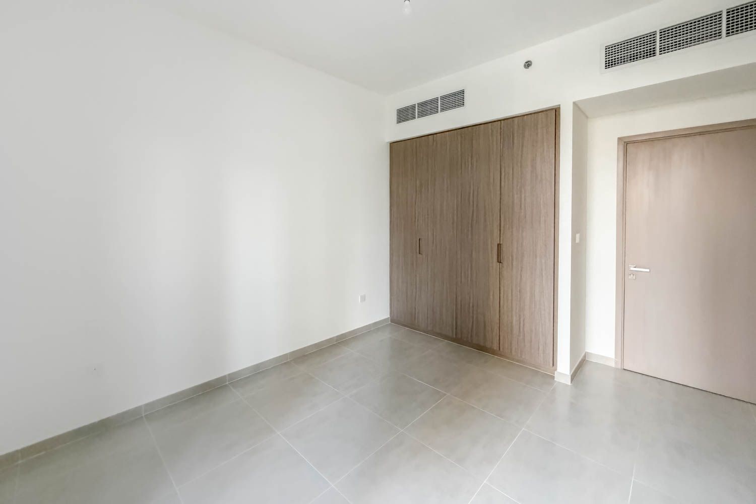 1 Bedroom Apartment in Creek Edge Tower 2