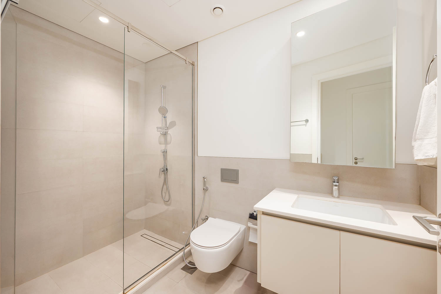 1 Bedroom Apartment in Breeze Building 2