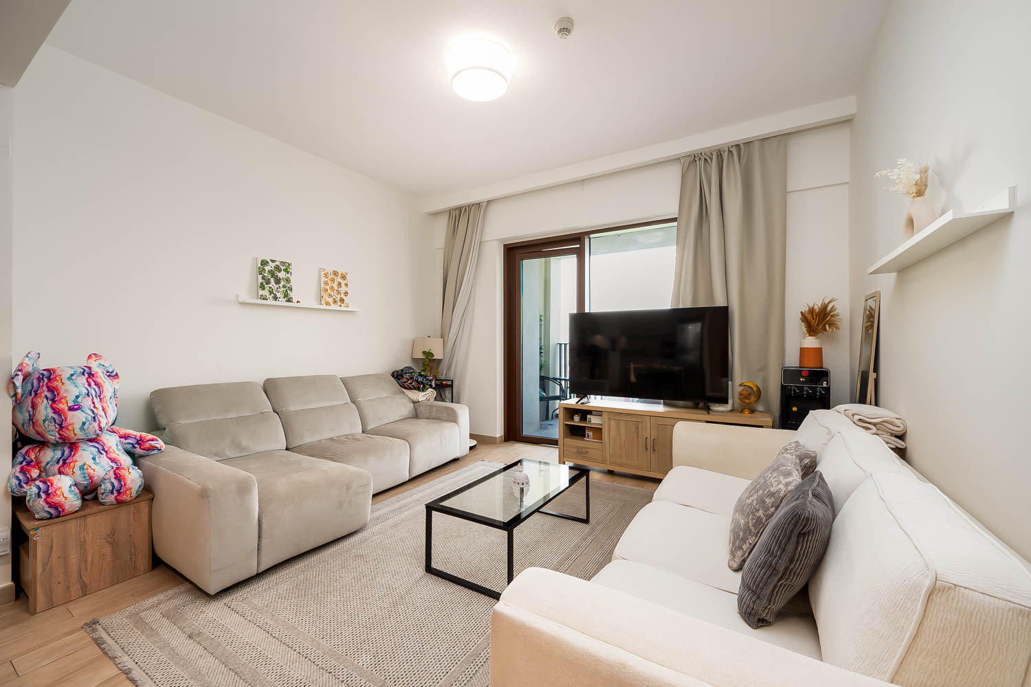 1 Bedroom Apartment in Breeze Building 2