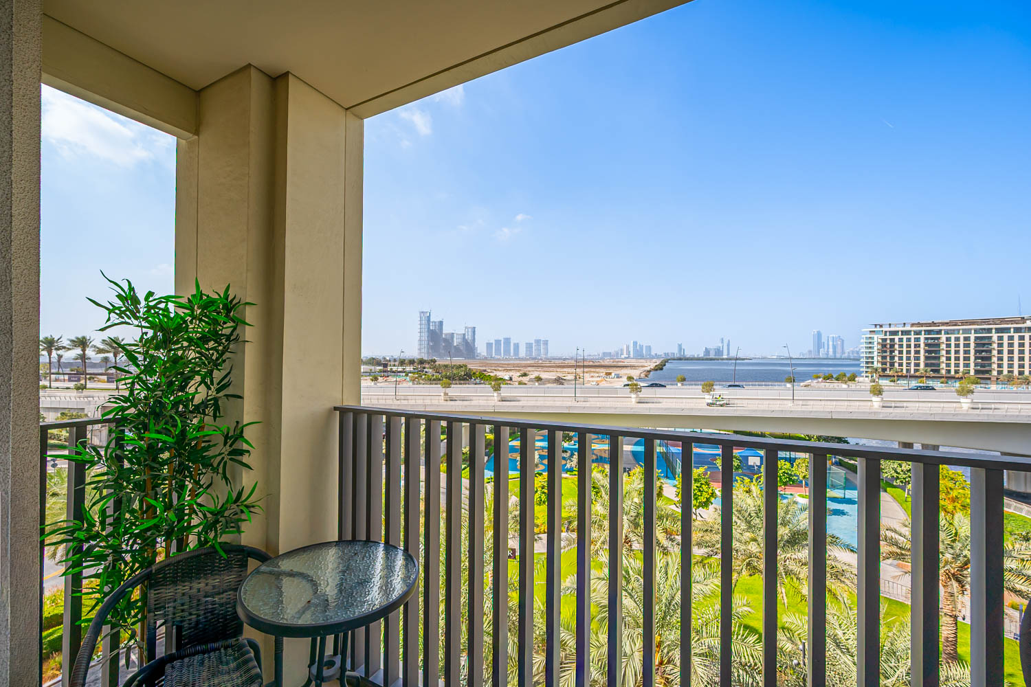 1 Bedroom Apartment in Breeze Building 2