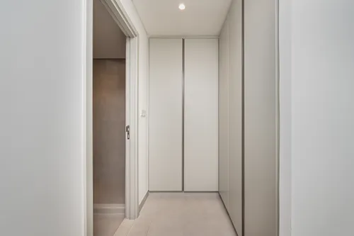 2 Bedrooms Apartment in Creek Crescent