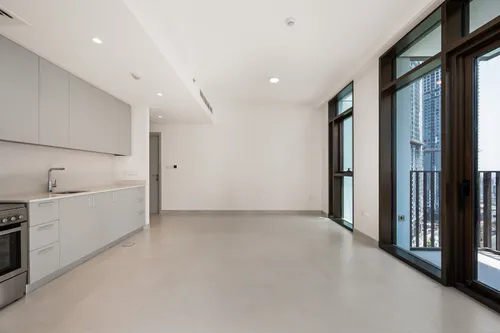 2 Bedrooms Apartment in Creek Crescent