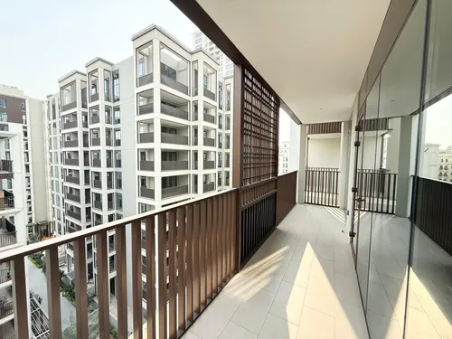 2 Bedrooms Apartment in Breeze Building 3