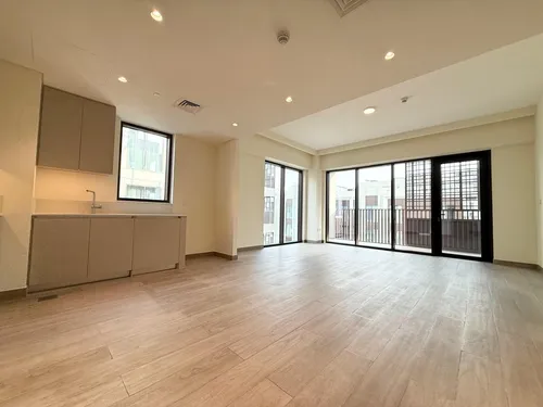 2 Bedrooms Apartment in Breeze Building 3