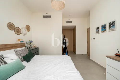 2 Bedrooms Apartment in Creek Rise Tower 1