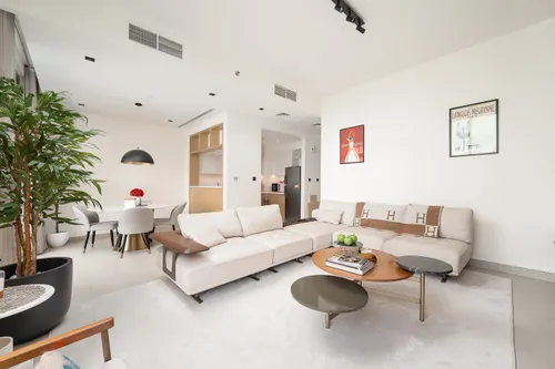 2 Bedrooms Apartment in Creek Rise Tower 1