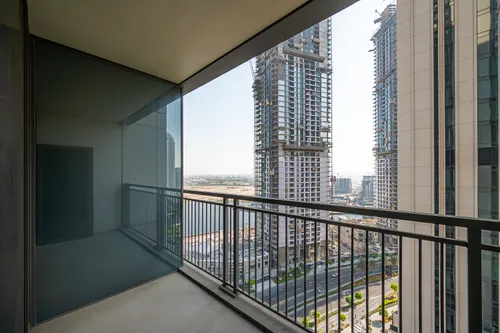 2 Bedrooms Apartment in Creek Rise Tower 1
