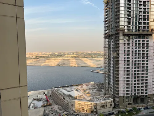 2 Bedrooms Apartment in Creek Rise Tower 1