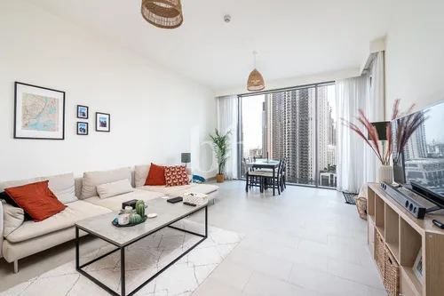 2 Bedrooms Apartment in Creek Rise Tower 1