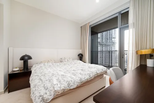 2 Bedrooms Apartment in Creek Rise Tower 1