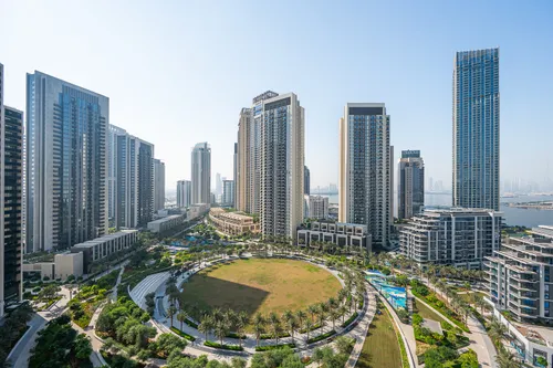 2 Bedrooms Apartment in Creek Rise Tower 1