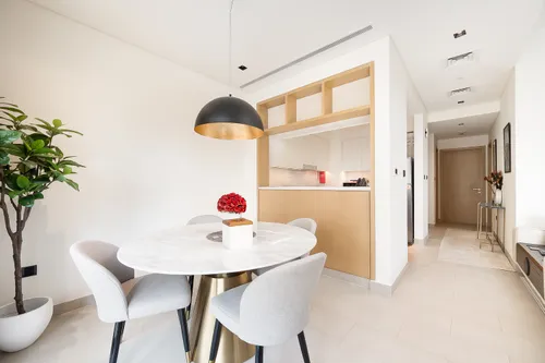 2 Bedrooms Apartment in Creek Rise Tower 1