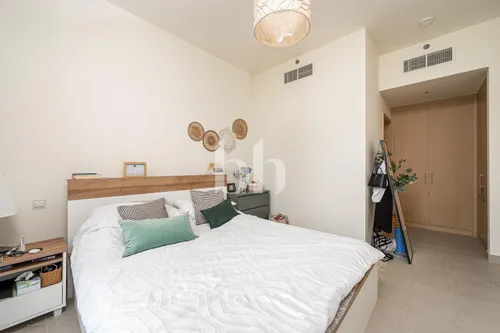 2 Bedrooms Apartment in Creek Rise Tower 1