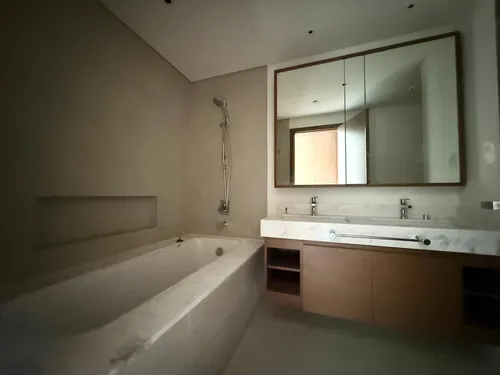 2 Bedrooms Apartment in Creek Rise Tower 1