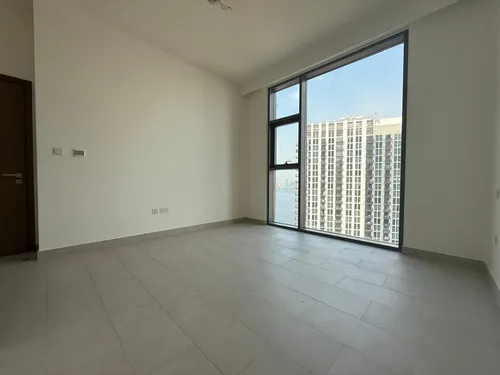 2 Bedrooms Apartment in Creek Rise Tower 1