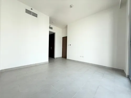 2 Bedrooms Apartment in Creek Rise Tower 1