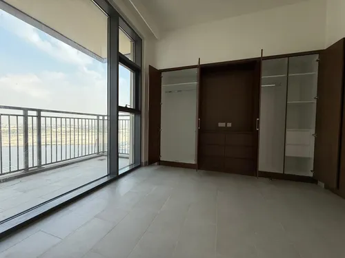 2 Bedrooms Apartment in Creek Rise Tower 1