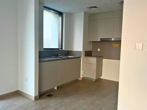 3 Bedrooms Apartment in Breeze Building 3