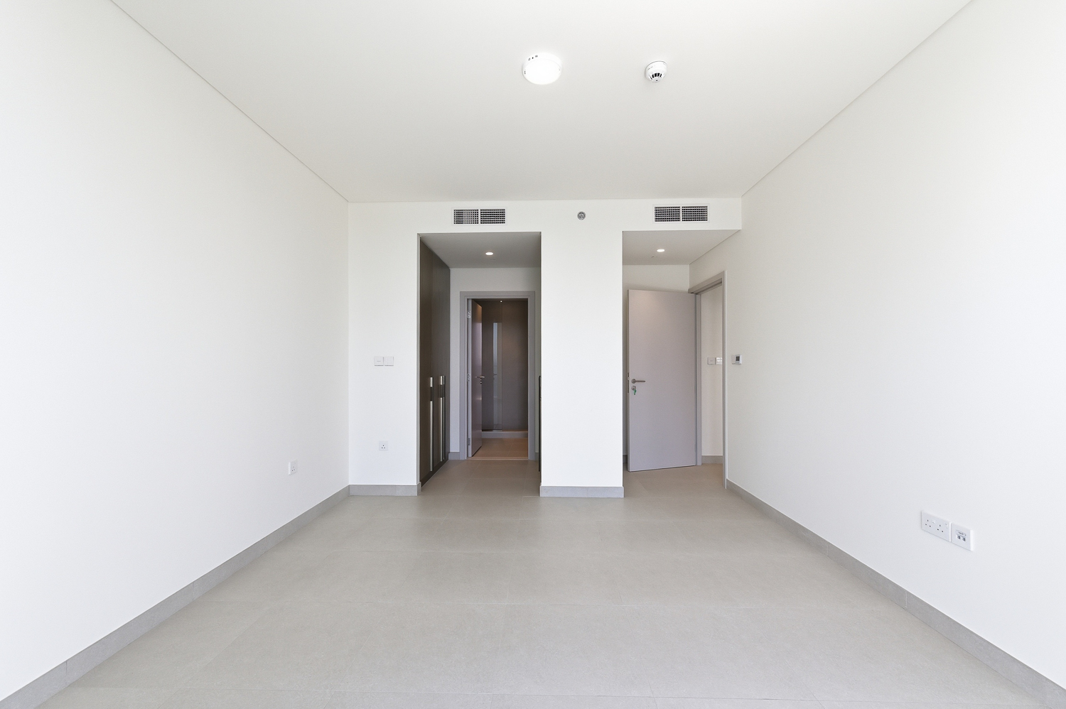 2 Bedrooms Apartment in Beach Mansion Tower 1