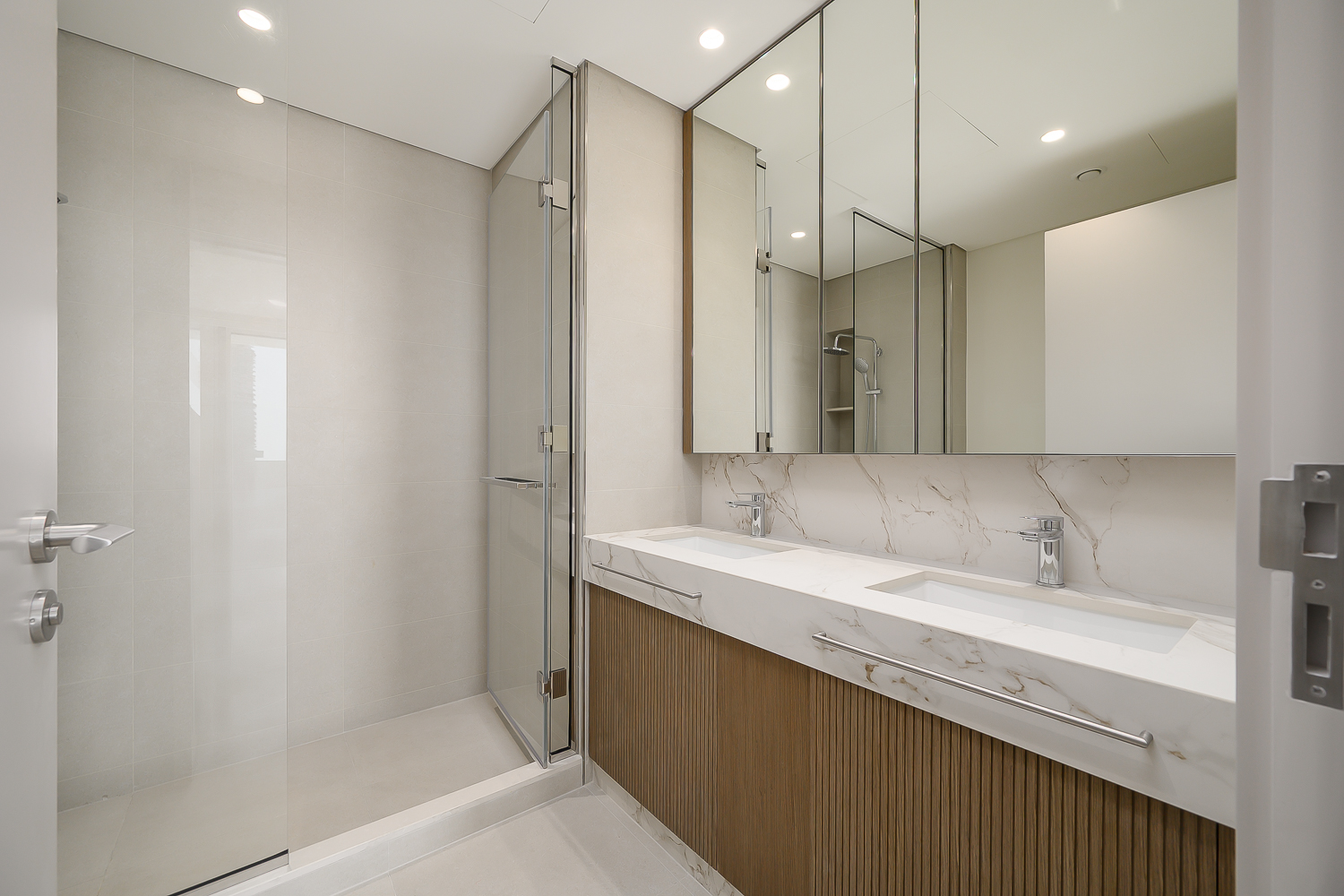 2 Bedrooms Apartment in Beach Mansion Tower 1