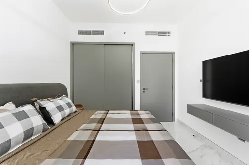 2 Bedrooms Apartment in Beach Isle Tower 1