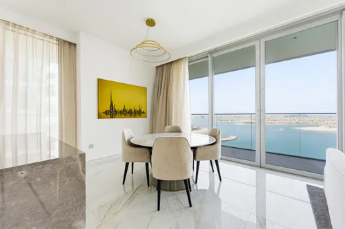 2 Bedrooms Apartment in Beach Isle Tower 1