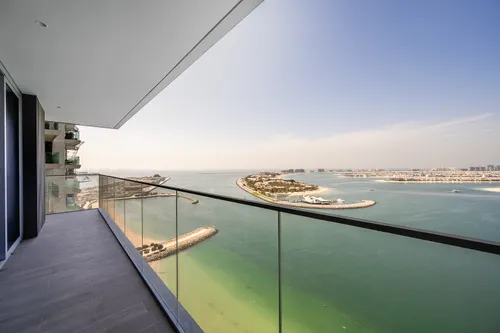 2 Bedrooms Apartment in Beach Isle Tower 1