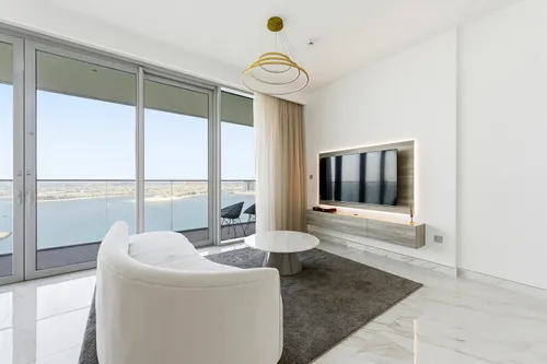 2 Bedrooms Apartment in Beach Isle Tower 1