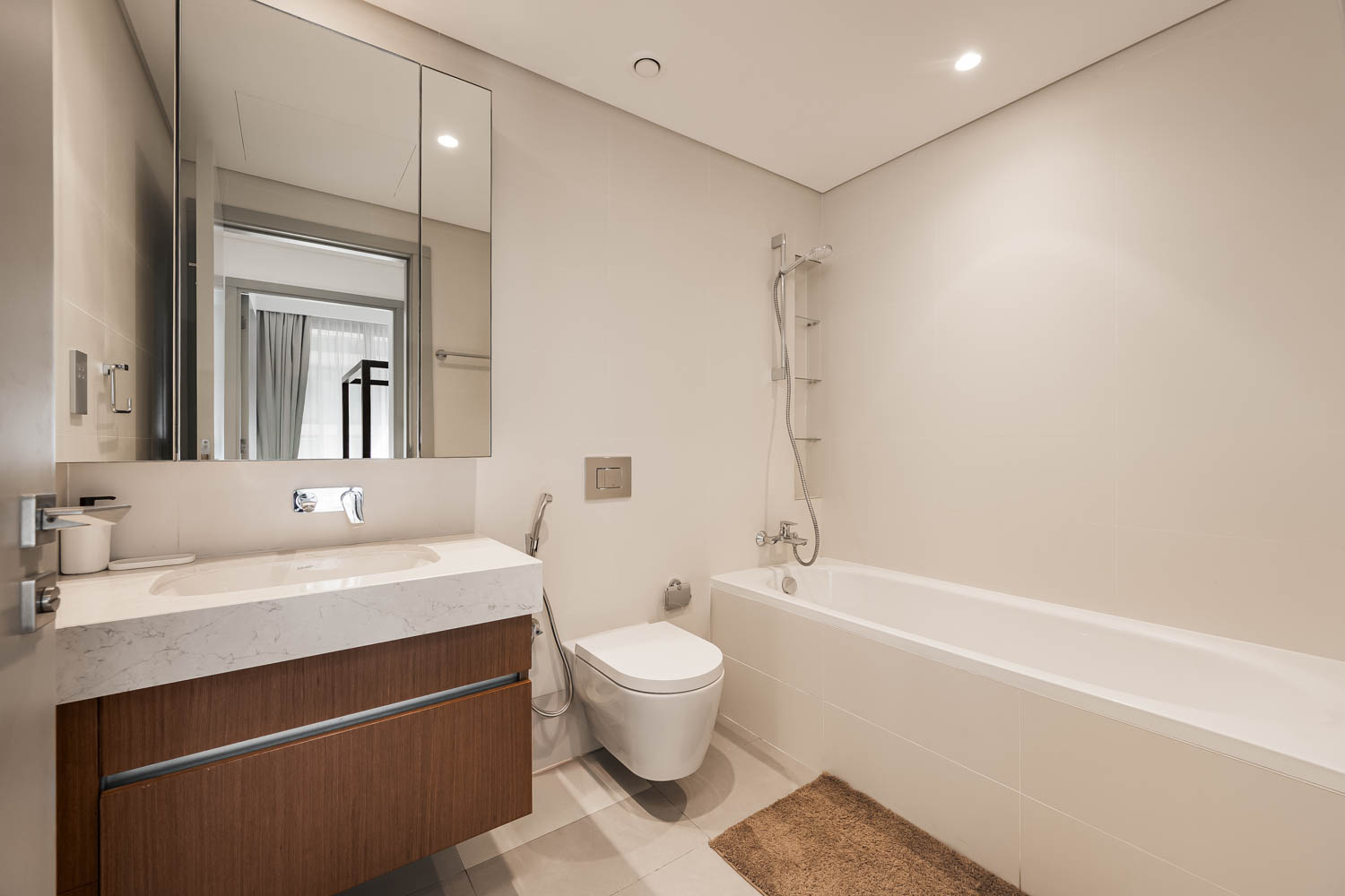 1 Bedroom Apartment in Beach Isle Tower 1