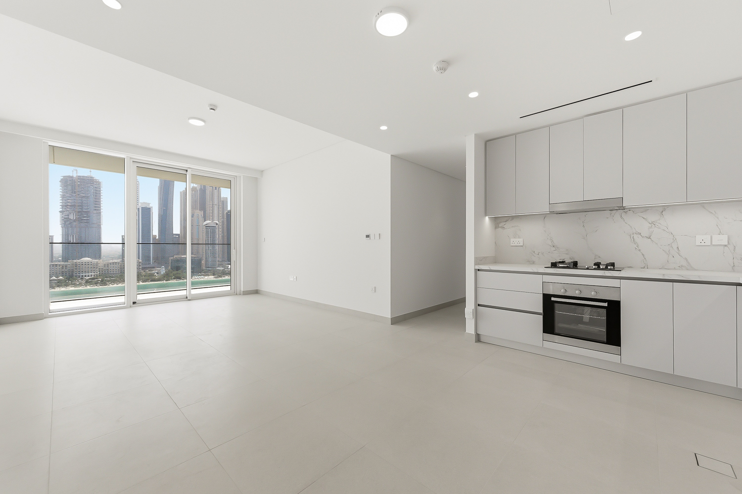 2 Bedrooms Apartment in Beach Mansion Tower 1